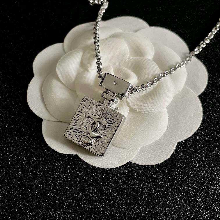 Chanel necklace 11lyh53